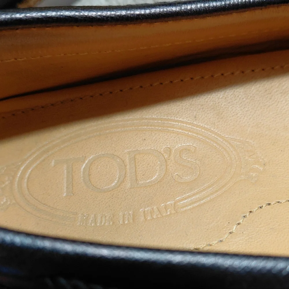 Tod’s Gommino Black Leather Tassled Loafers Women's Driving Moccasins Size 6.5